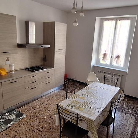 La Casa Dei Gatti Matti Lägenhet Genua Exteriör bild